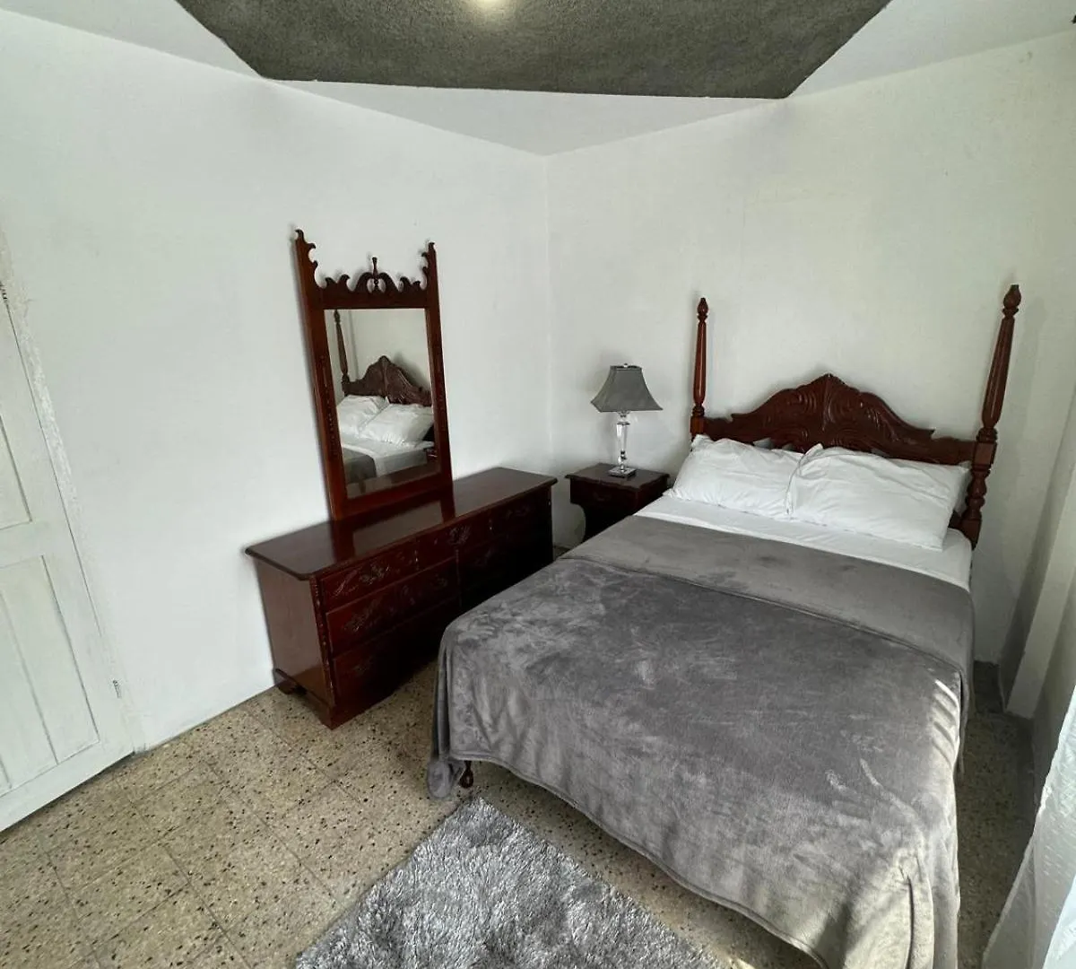 Apartamento Buff Bay Farms Habitación en casa particular